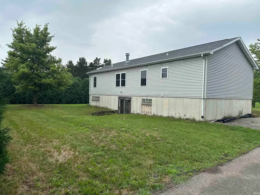 11877 N 600 W, Demotte, IN 46310 - #2