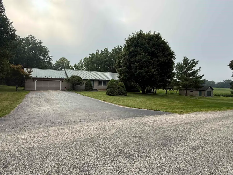 372 N 300 W, Columbia City, IN 46725 - #2