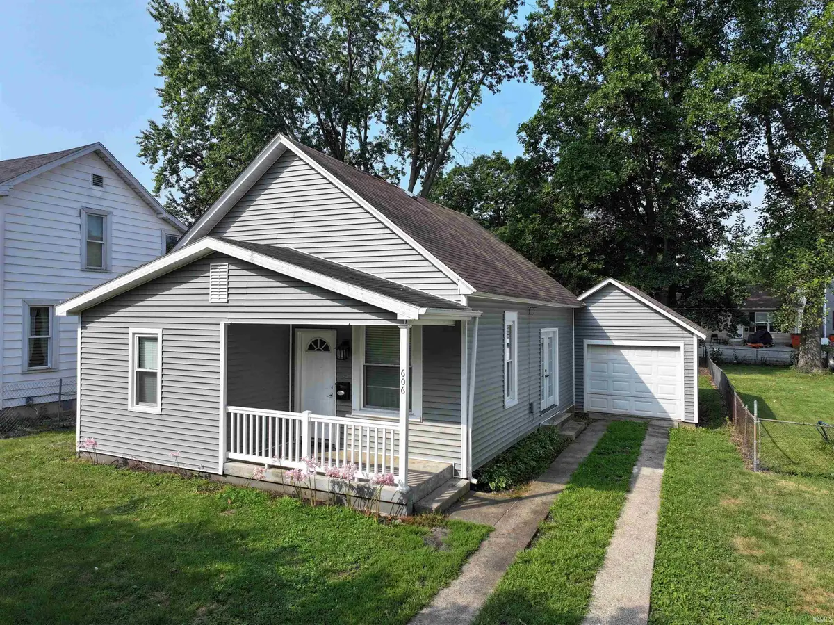 606 S Market Street, Winamac, IN 46996 - #1