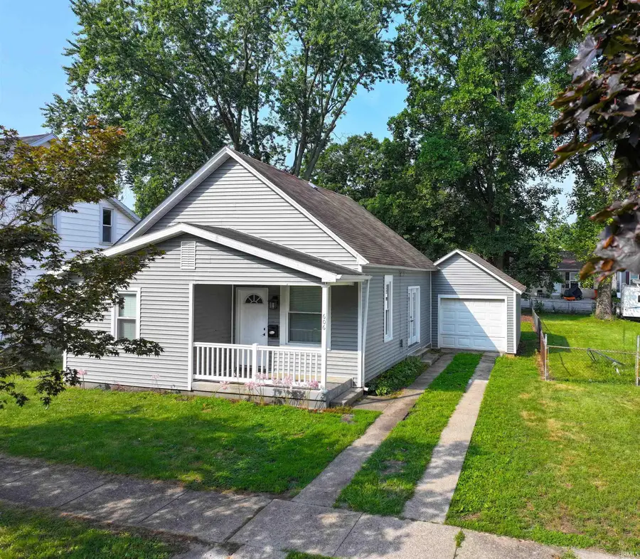 606 S Market Street, Winamac, IN 46996 - #2