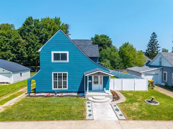 315 E Gilmore Street, Angola, IN 46703