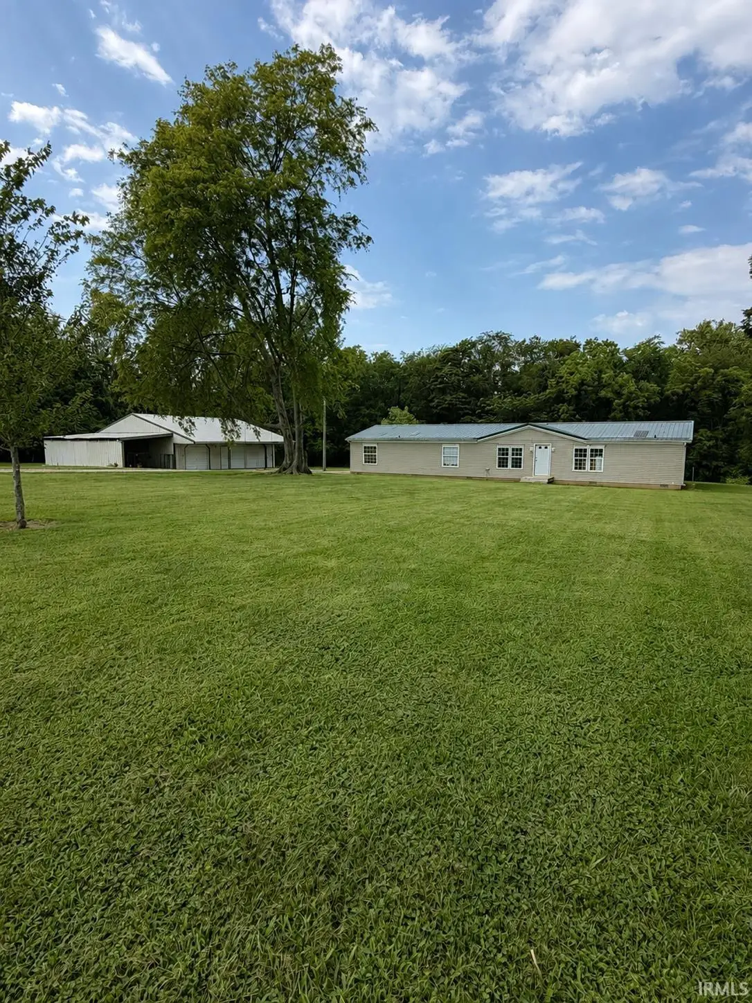 4988 W County Road 550 N, Petersburg, IN 47567 - #1
