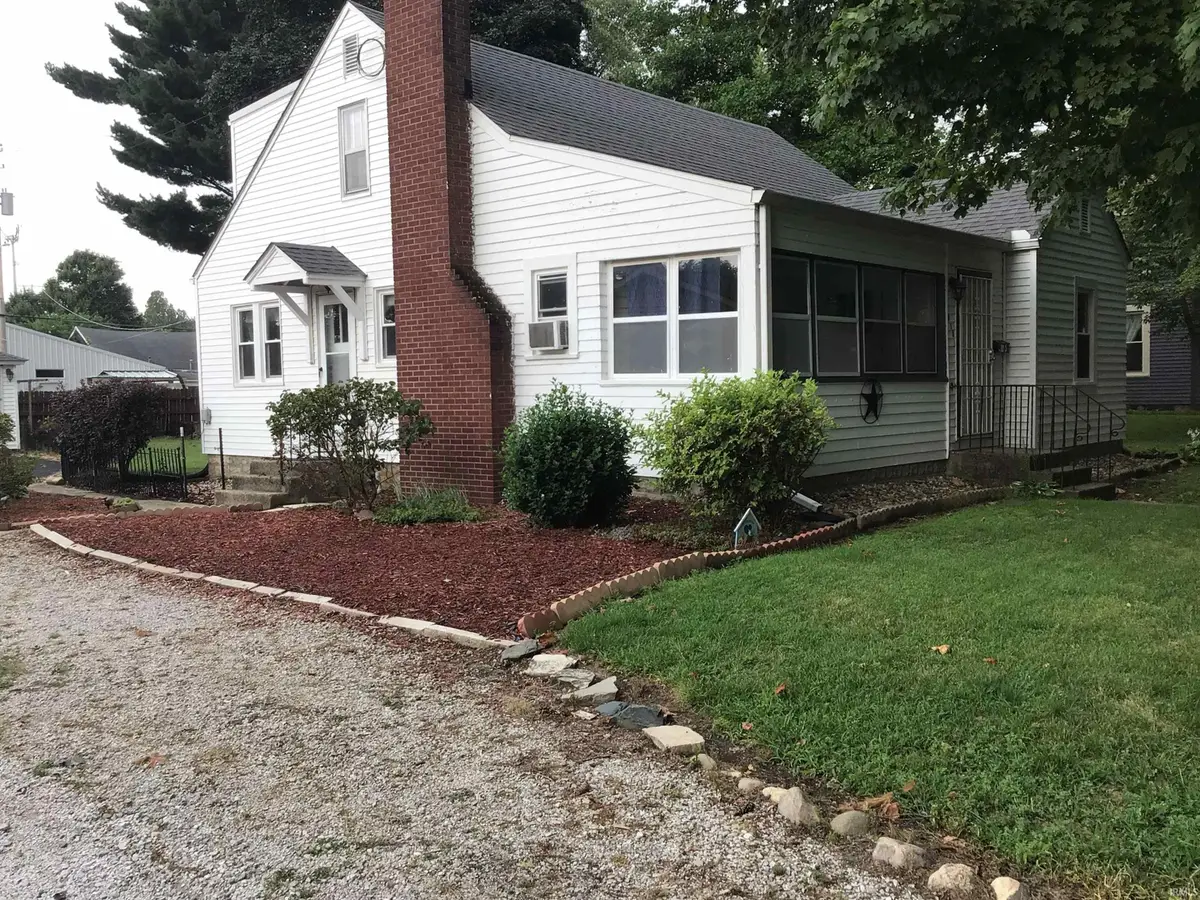 315 N Market Street, Winamac, IN 46996 - #1