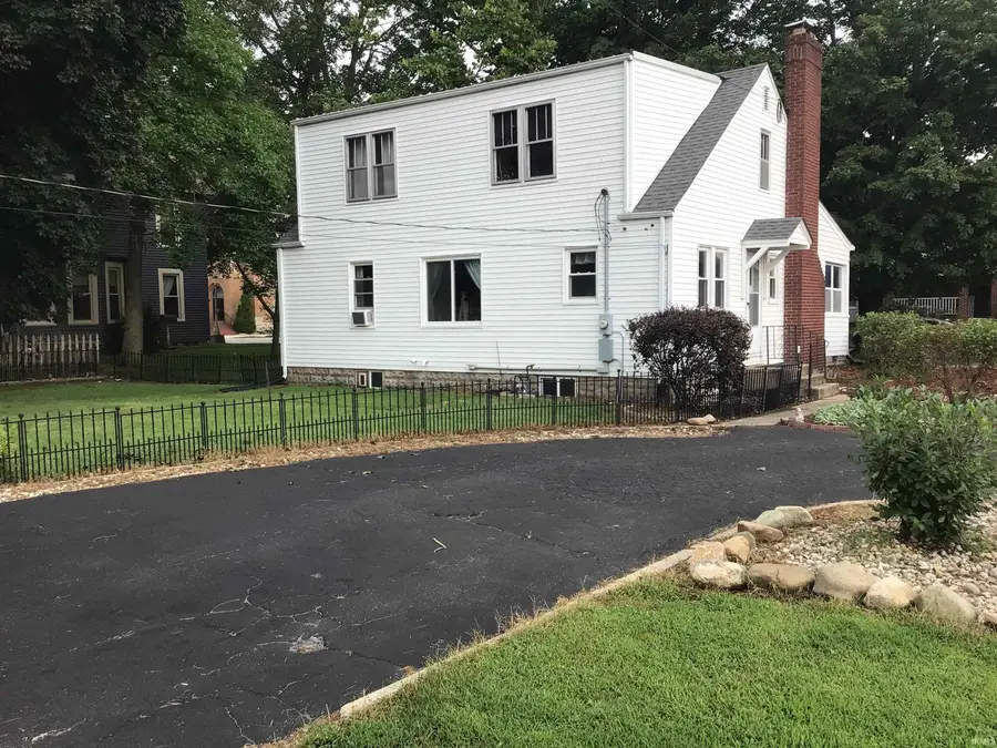 315 N Market Street, Winamac, IN 46996 - #3