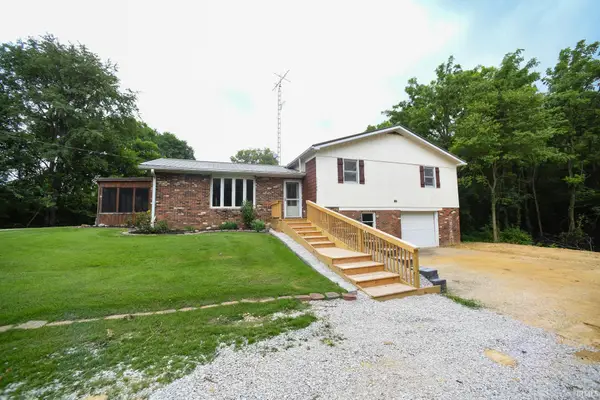 11080 N Pine Bluff Road, Bicknell, IN 47512