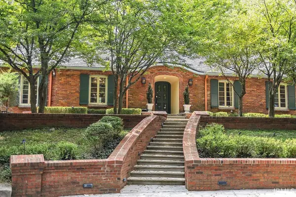 648 S Woodscrest Drive, Bloomington, IN 47401
