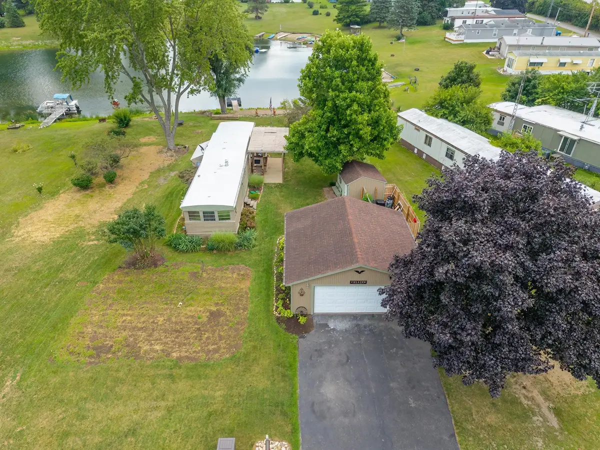 500 Ln 101 Long Beach Lake, Fremont, IN 46737 - #1