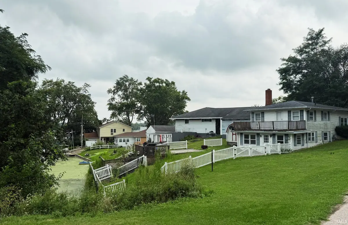 657 N Center Extended Street, North Webster, IN 46555 - #1