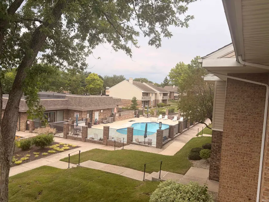 5665 S Wayne Avenue #D, Fort Wayne, IN 46807 - #3