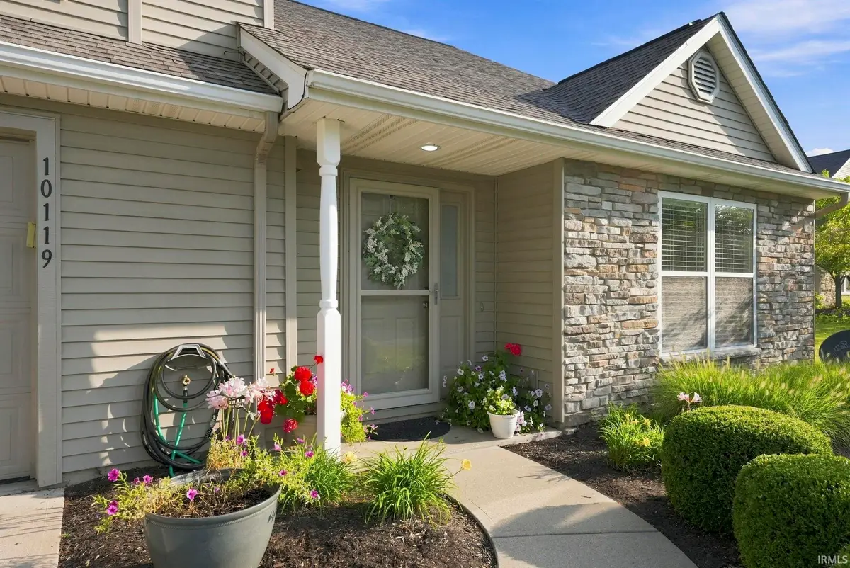 10119 Oak Trail Road, Fort Wayne, IN 46825 - #1