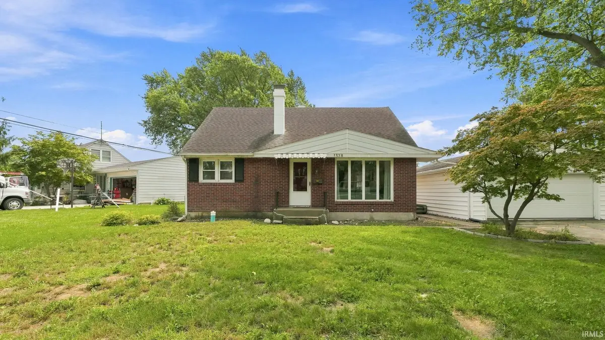 1328 N Park Drive, New Haven, IN 46774 - #1