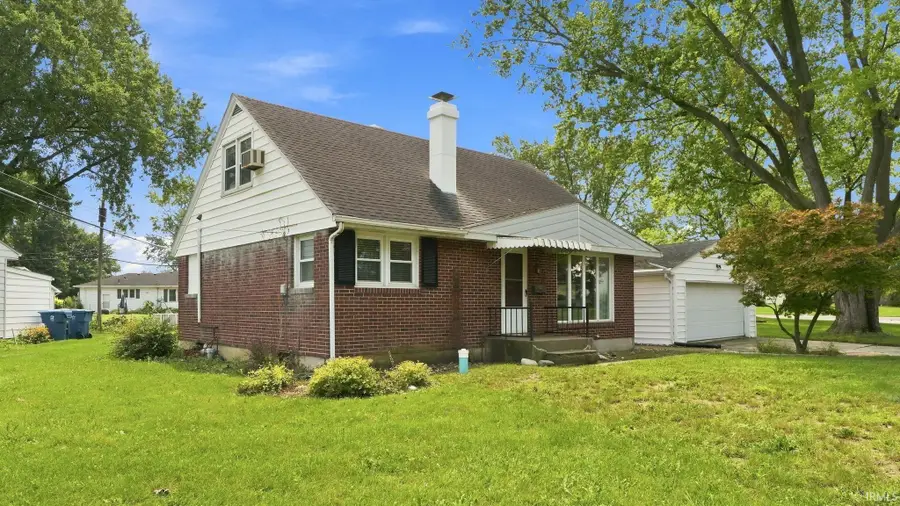 1328 N Park Drive, New Haven, IN 46774 - #2