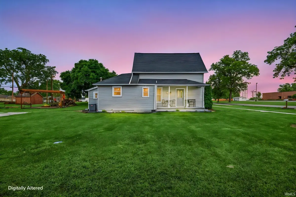607 E Walnut Street, Chalmers, IN 47929 - #1