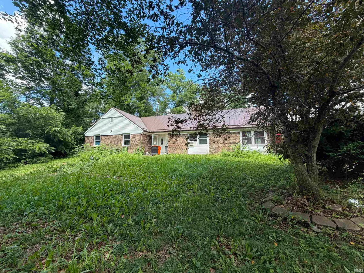 2584 W Woodland Avenue, Peru, IN 46970 - #1