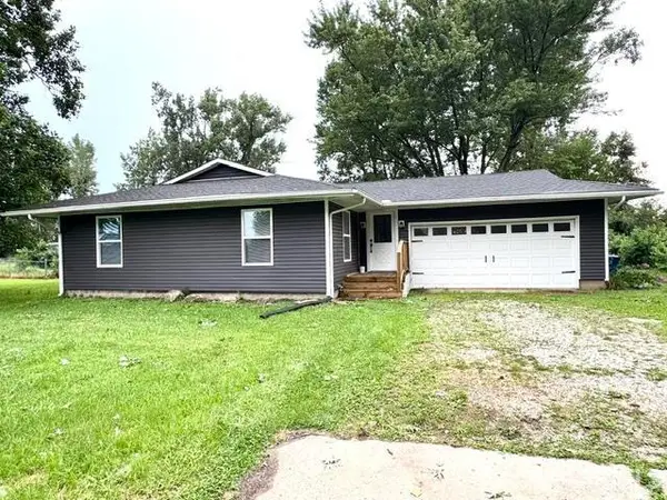 1855 N 300 East Road, Knox, IN 46534