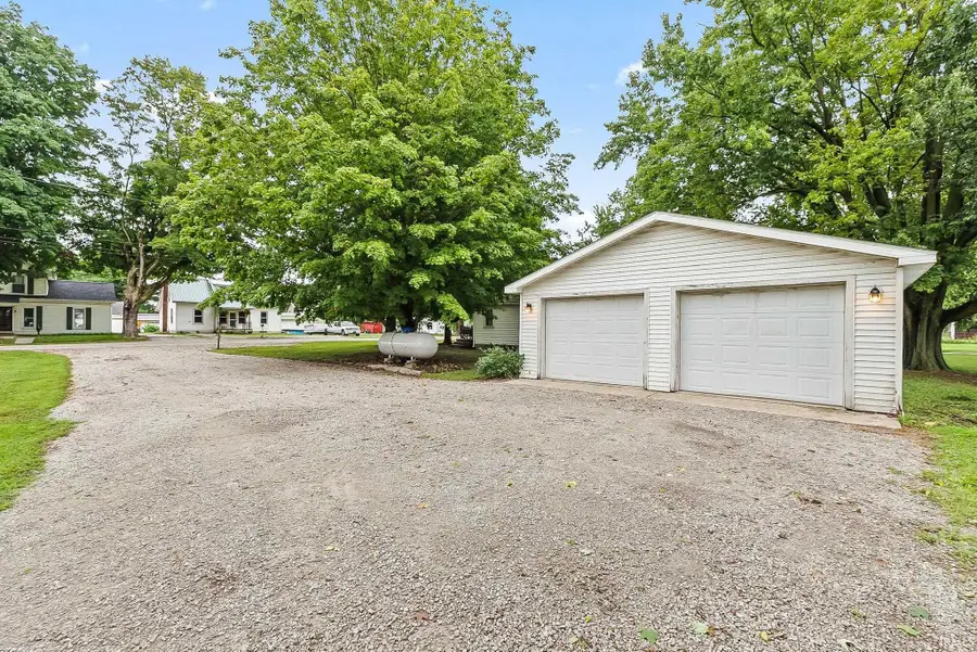 7494 N Albion Street, Wawaka, IN 46794 - #3