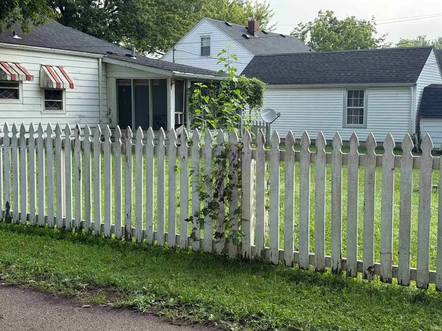 535 W Grant Street, Hartford City, IN 47348 - #3