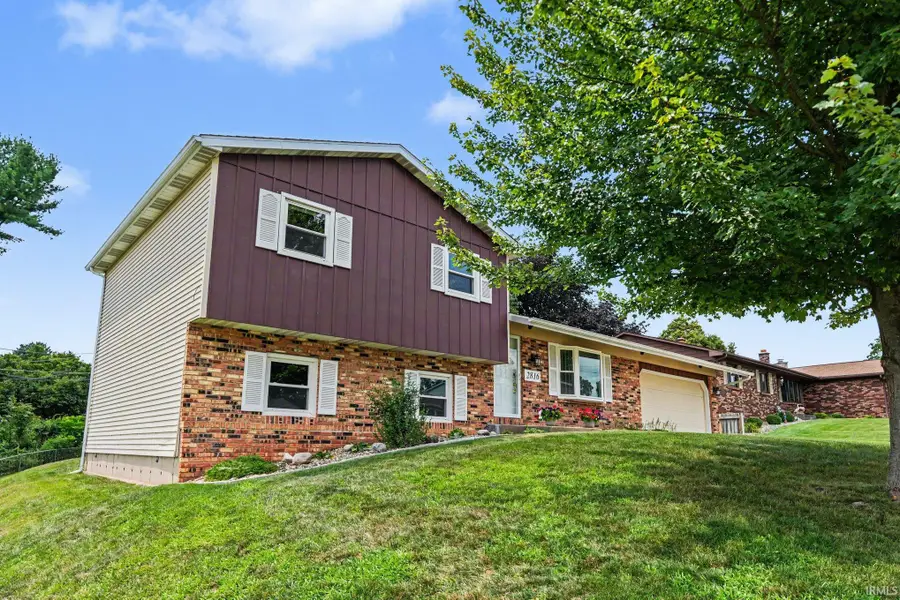 2816 Council Oak Drive, South Bend, IN 46628 - #3