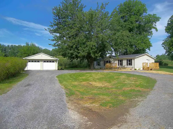 7321 S Caldwell Lake Drive, Claypool, IN 46510