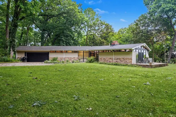 1910 Ribourde Drive, South Bend, IN 46628