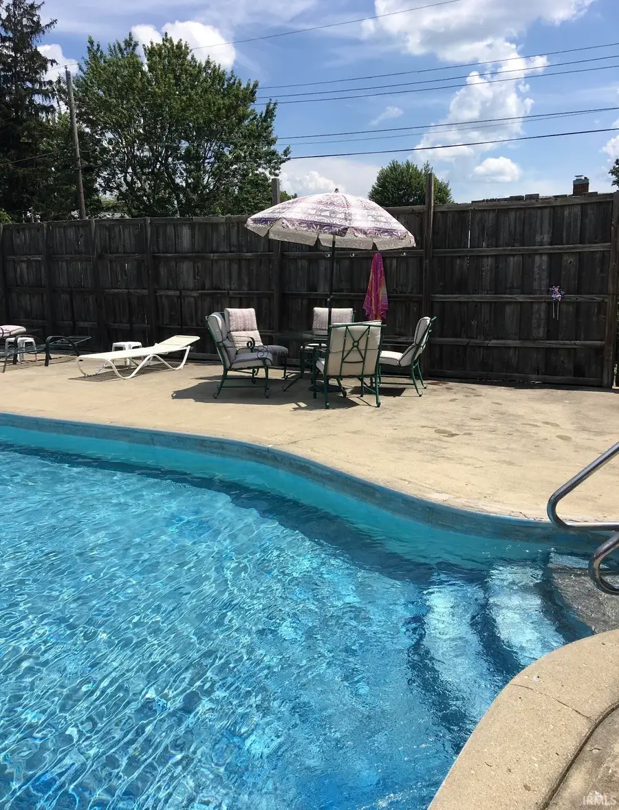 912 S Main Street, Jonesboro, IN 46938 - #2
