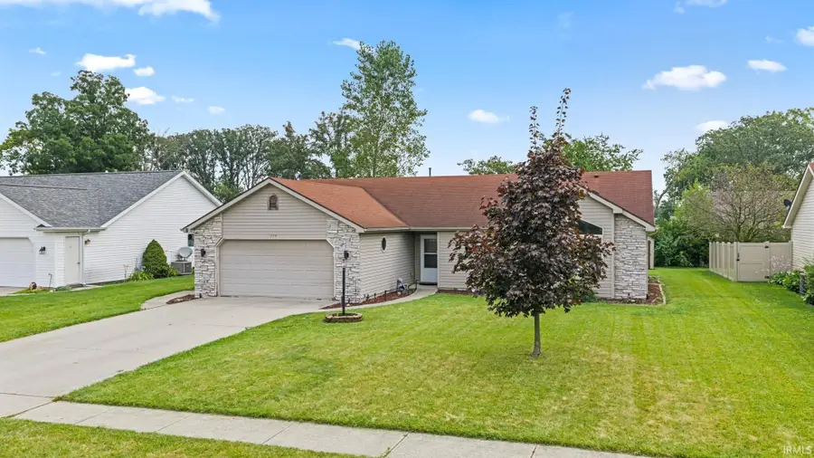729 S Valley River Drive, Columbia City, IN 46725 - #3