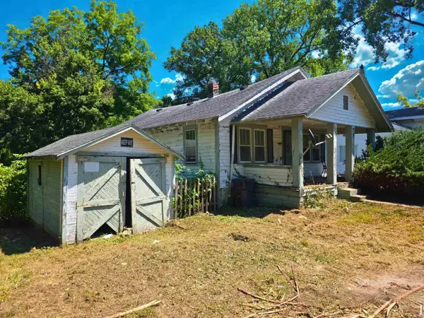 8 Dixie Drive, Anderson, IN 46016