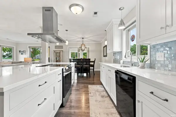 130 W 590 S, Wolcottville, IN 46795