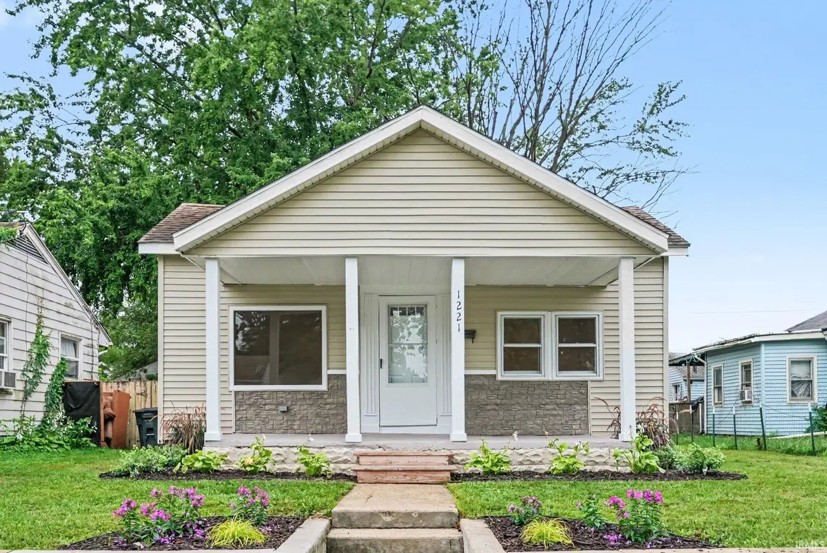 1221 S 32 Street, South Bend, IN 46615 - #1
