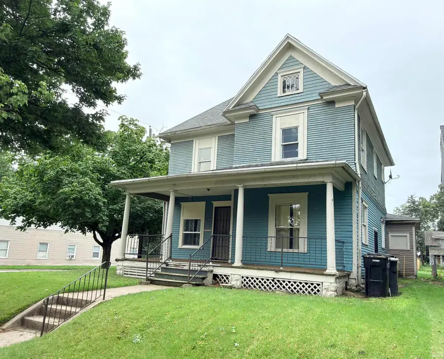134 E Calvert Street, South Bend, IN 46613 - #2