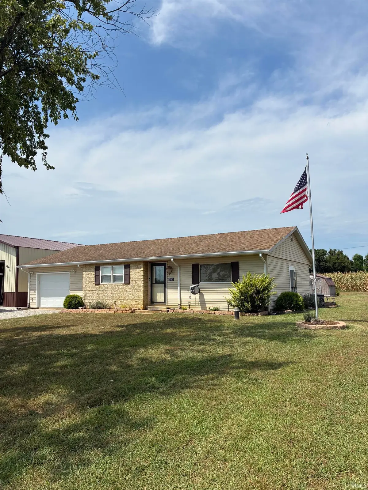 1980 E Henry Sievers Road, Vincennes, IN 47591 - #1