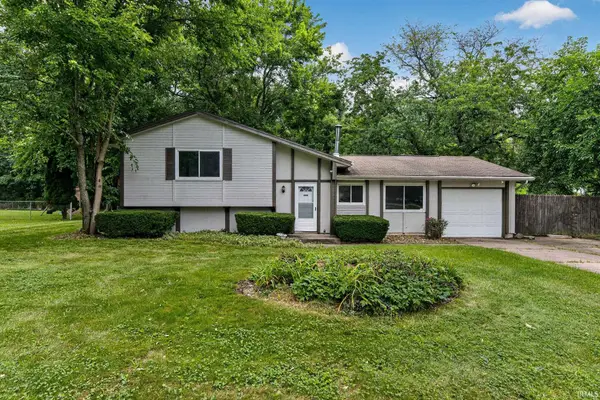 24403 Rolling Oaks Drive, South Bend, IN 46628