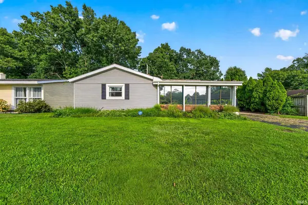1240 Ebeling Drive, South Bend, IN 46615