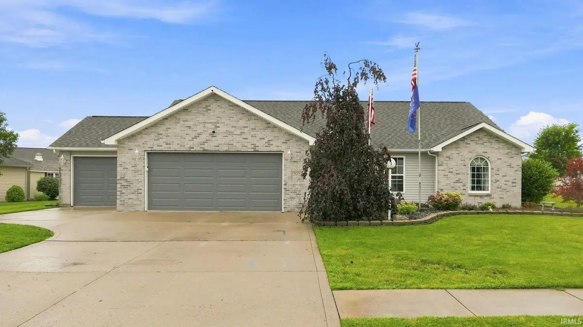 1308 W Crooked Tree Drive, Columbia City, IN 46725 - #1
