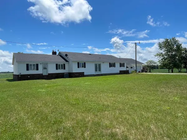 9663 W 100 S, Francesville, IN 47946