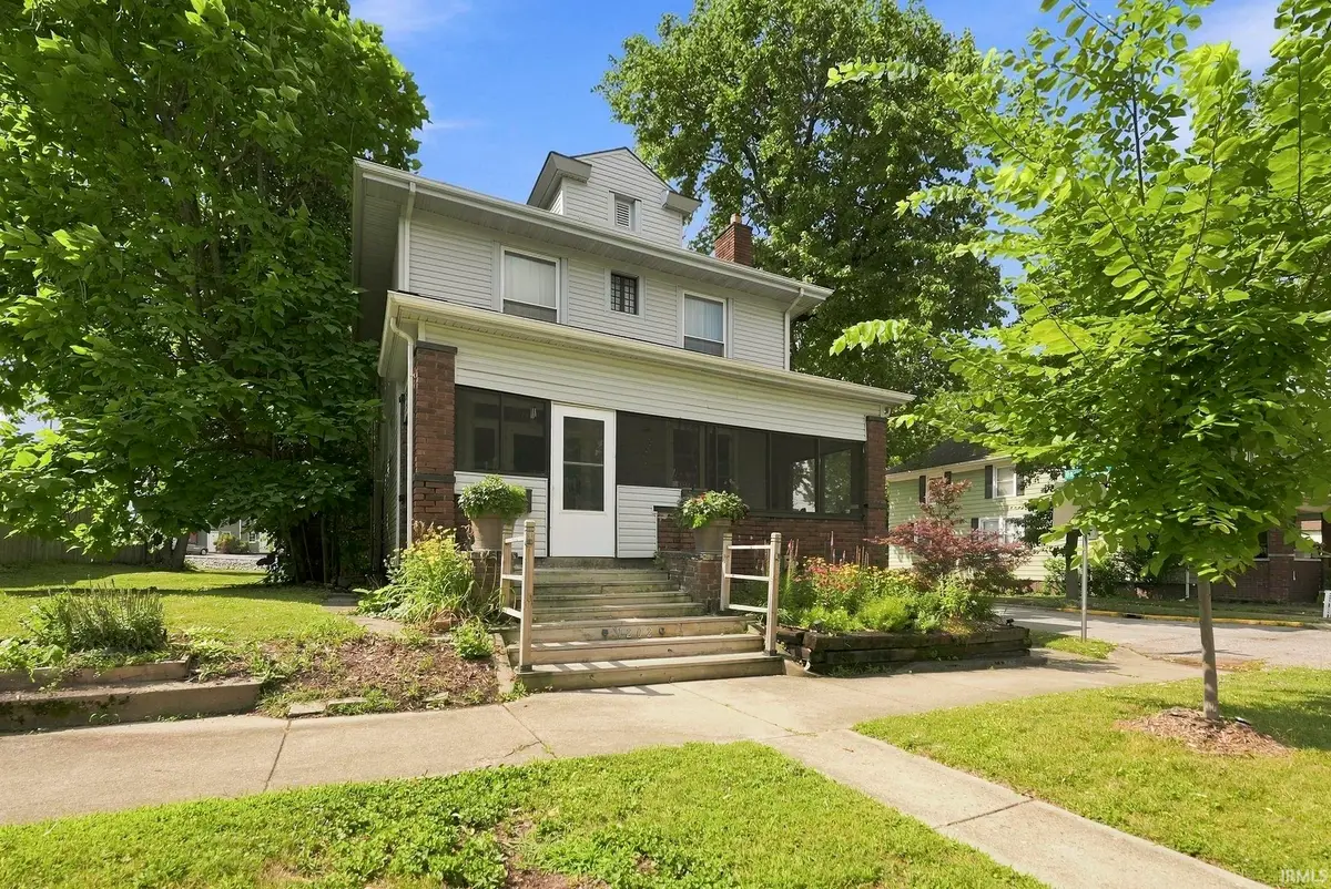 1202 E Wayne Street, Fort Wayne, IN 46803 - #1