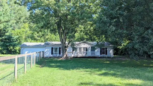 6732 E 1120 N Street, Syracuse, IN 46567