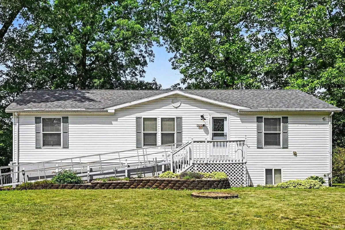 5200 W Lakeview Park Dr Drive, Warsaw, IN 46580 - #1