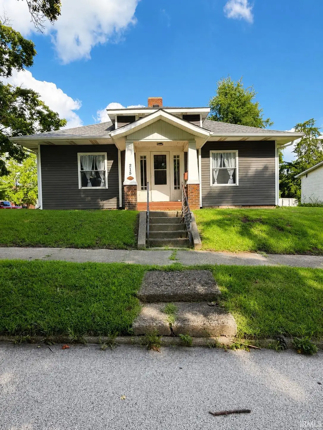 215 N Newlin Street, Veedersburg, IN 47987 - #1