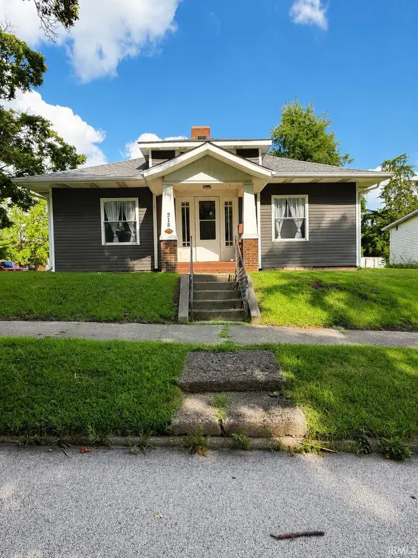 215 N Newlin Street, Veedersburg, IN 47987