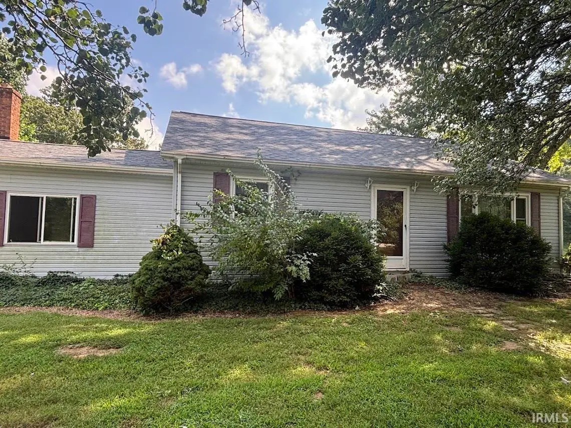 3374 E State Road 64 Highway, Winslow, IN 47598 - #1