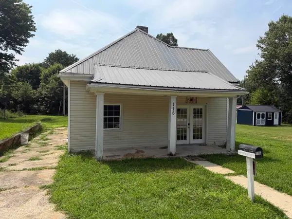 116 W Grissom Avenue, Mitchell, IN 47446