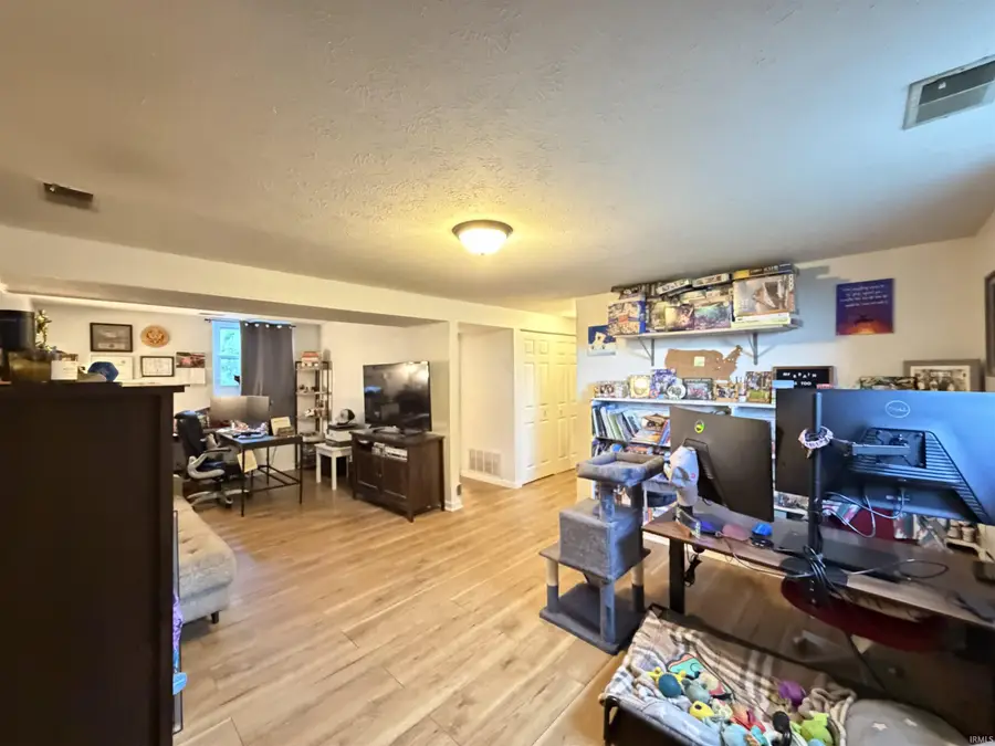 206 E Anstett Drive, Fowler, IN 47944 - #3