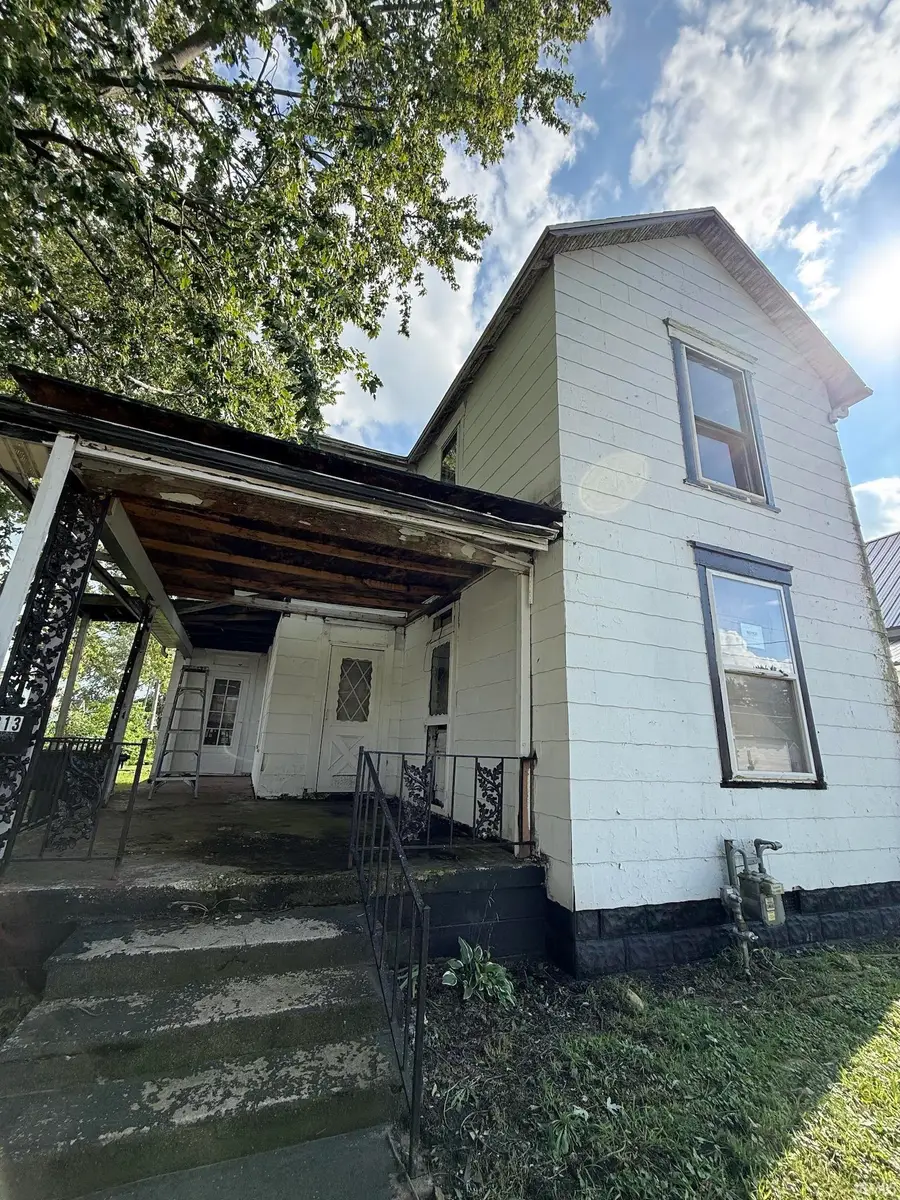 213 W 8th Street, Muncie, IN 47302 - #2