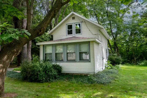 29179 County Road 10, Elkhart, IN 46514