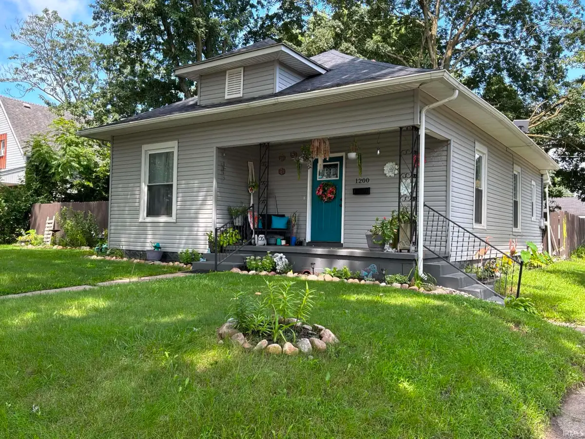 1200 W Wabash Street, Logansport, IN 46947 - #1