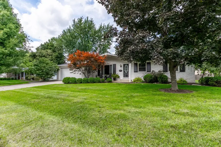 2727 Roscommon Drive, Fort Wayne, IN 46805 - #2