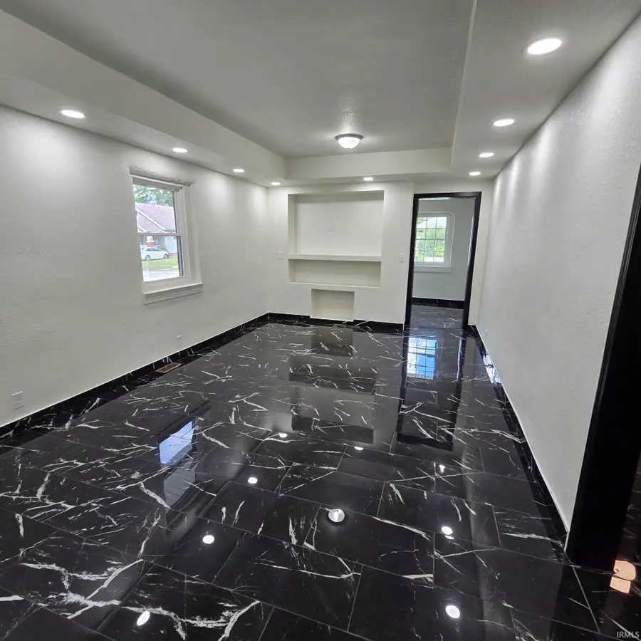 3106 Monroe Street, Fort Wayne, IN 46806 - #3