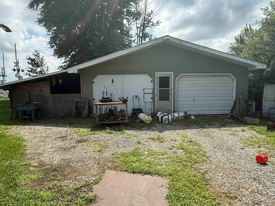 996 E 900 N, Burrows, IN 46916 - #3