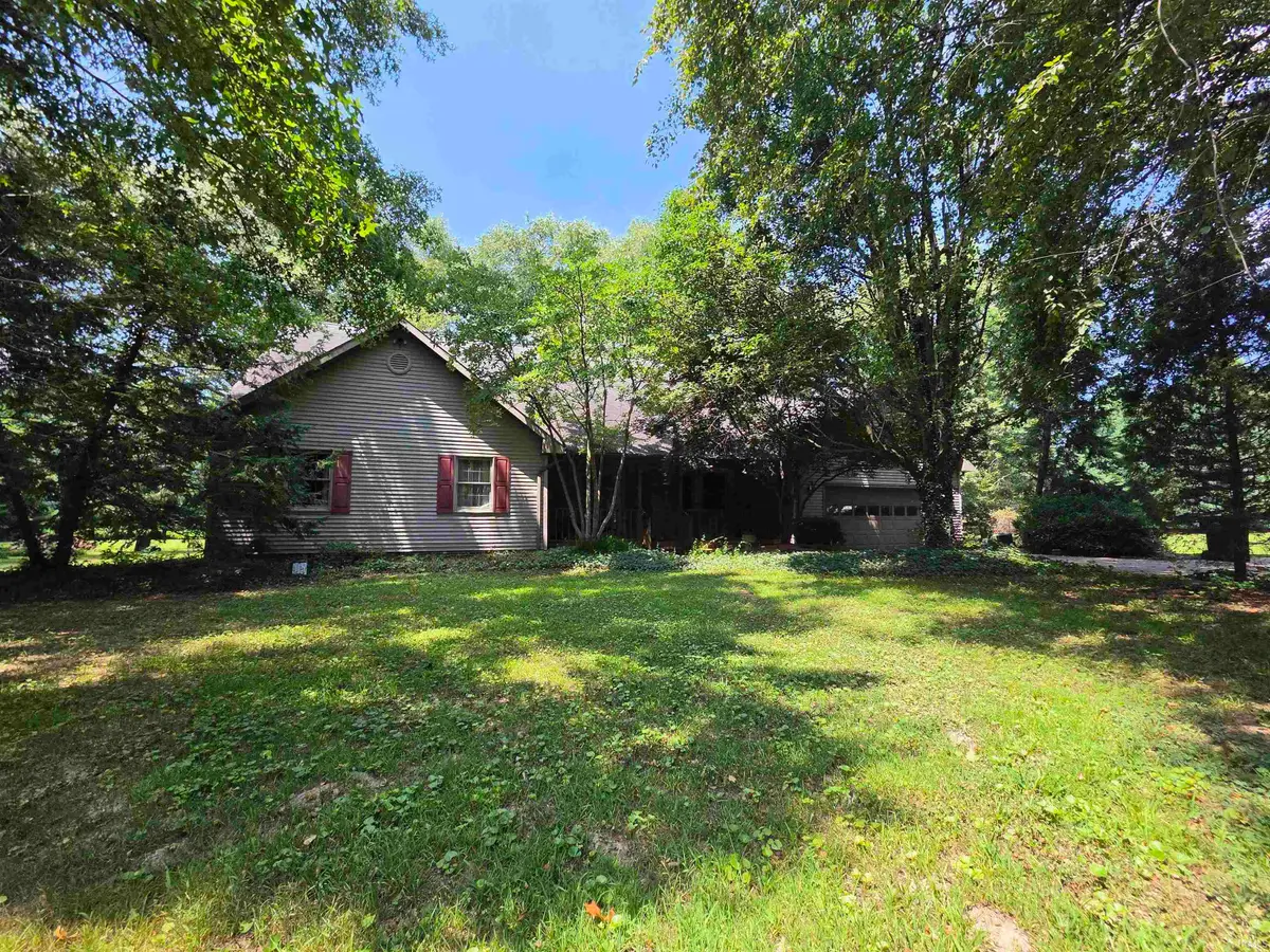 2101 S Sievers Road, Vincennes, IN 47591 - #1